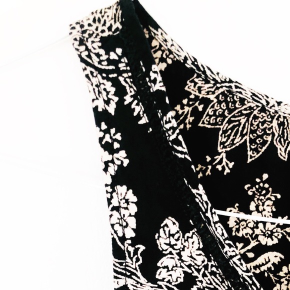 AEO Floral Ruffle Tank - Picture 3 of 5